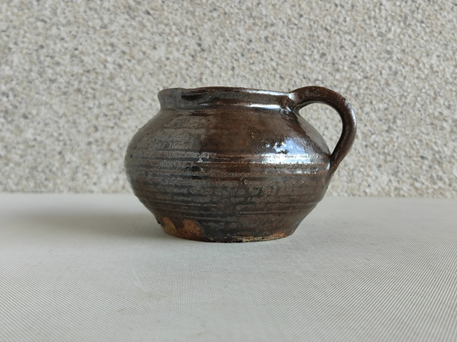 古玩陶瓷褐釉公道杯拍賣，當(dāng)前價(jià)格450元