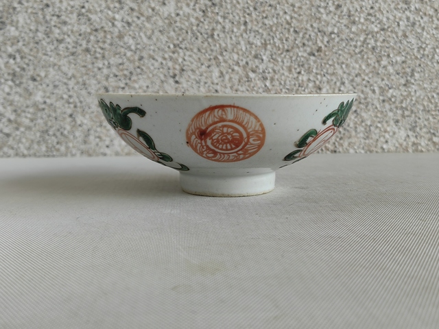 古玩陶瓷紅綠彩碗拍賣，當(dāng)前價(jià)格450元