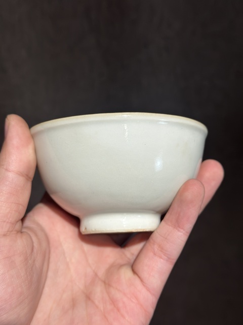 古玩陶瓷清順治至康熙甜白釉碗真品鑒賞圖