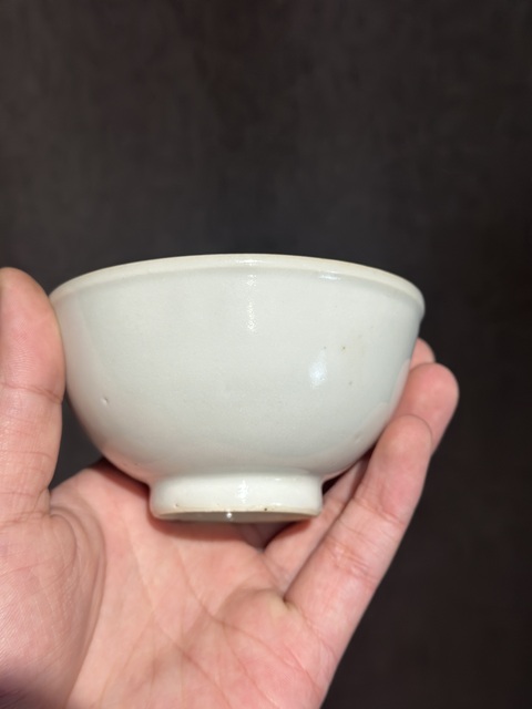 古玩陶瓷清順治至康熙甜白釉碗真品鑒賞圖