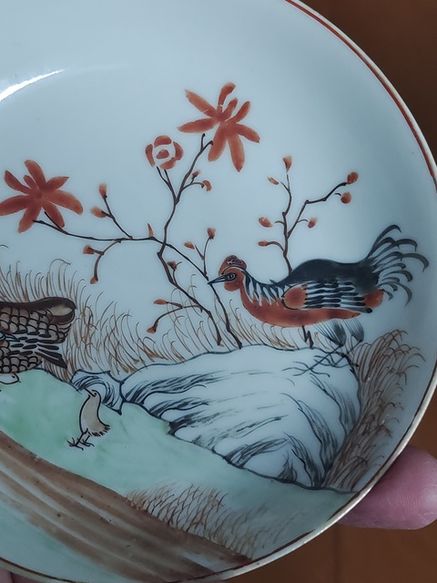 古玩陶瓷清中期石稚雞圖碟拍賣，當(dāng)前價(jià)格880元