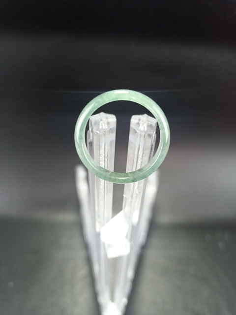 古玩玉器【精品】冰種翡翠A貨戒指拍賣，當(dāng)前價格0元