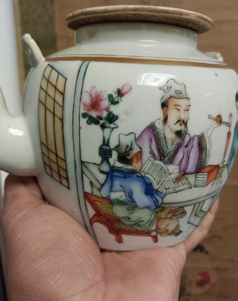 古玩陶瓷民國新粉彩人物提梁壺真品鑒賞圖