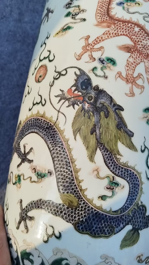 古玩陶瓷五彩龍紋棒槌瓶真品鑒賞圖