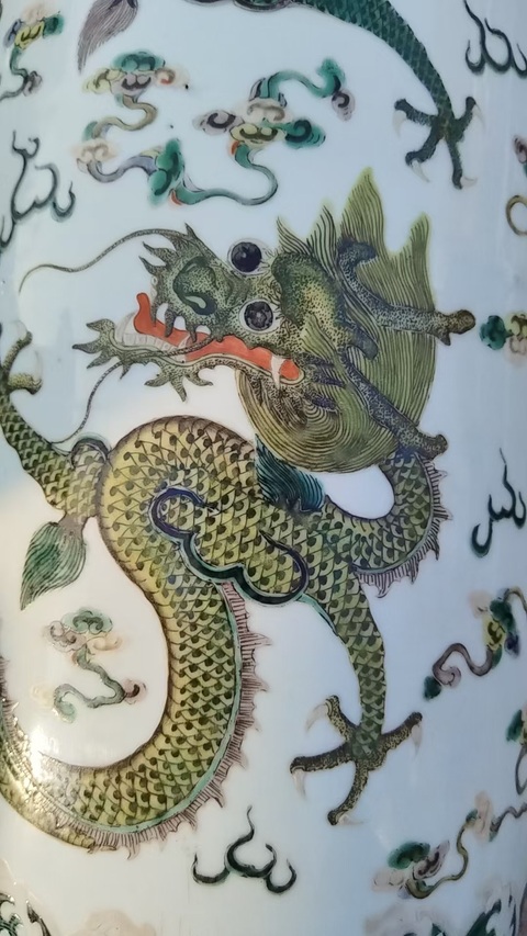 古玩陶瓷五彩龍紋棒槌瓶真品鑒賞圖