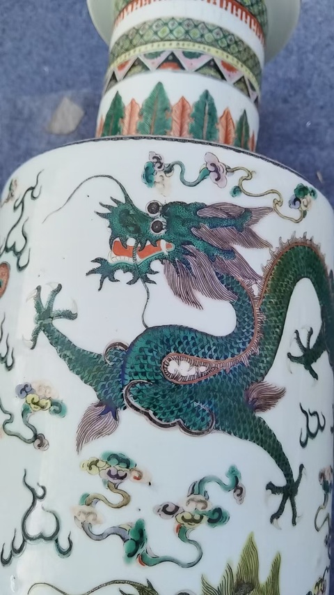 古玩陶瓷五彩龍紋棒槌瓶真品鑒賞圖