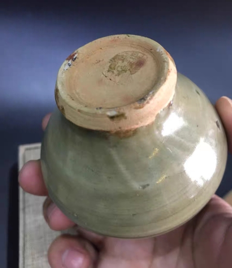古玩陶瓷龍泉窯青釉蓋罐真品鑒賞圖