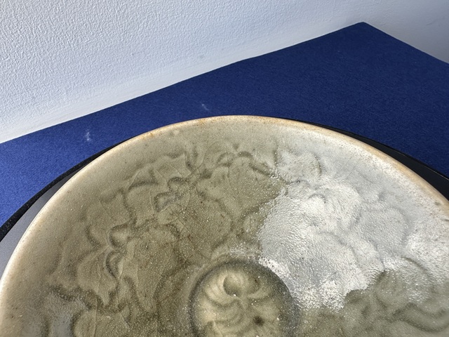 古玩陶瓷耀州窯纏枝花卉紋斗笠盞真品鑒賞圖