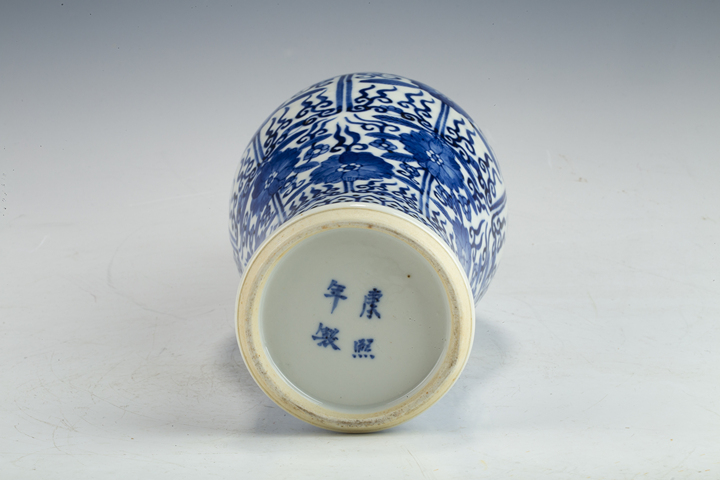 古玩陶瓷清晚·青花花卉紋雞腿瓶拍賣，當前價格613元