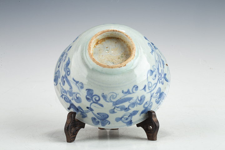 古玩陶瓷明早·青花纏枝花卉紋碗拍賣，當前價格468元