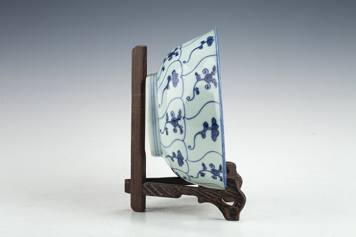 古玩陶瓷清早·青花開窗靈芝紋碗拍賣，當前價格1440元