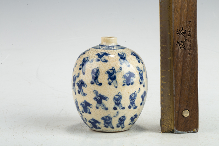 古玩陶瓷清晚·煨瓷青花嬰戲紋小罐
真品鑒賞圖