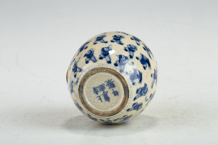 古玩陶瓷清晚·煨瓷青花嬰戲紋小罐
真品鑒賞圖