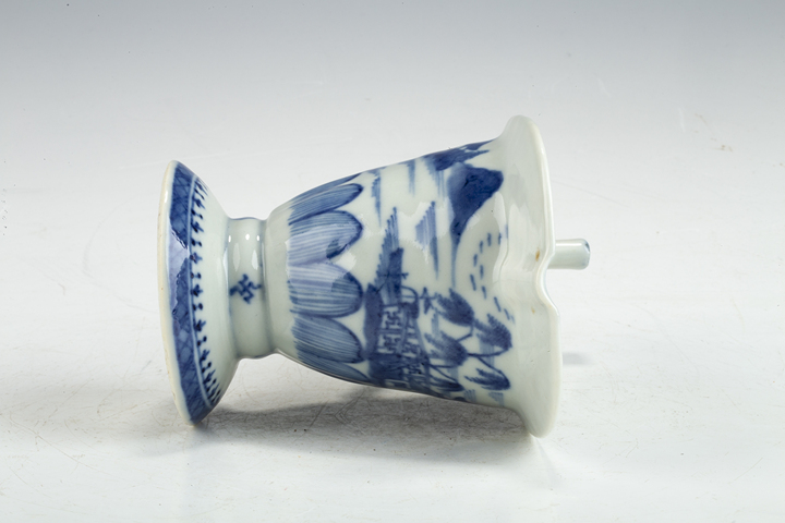 古玩陶瓷清中·青花山水樓閣紋奶杯拍賣，當前價格1316元