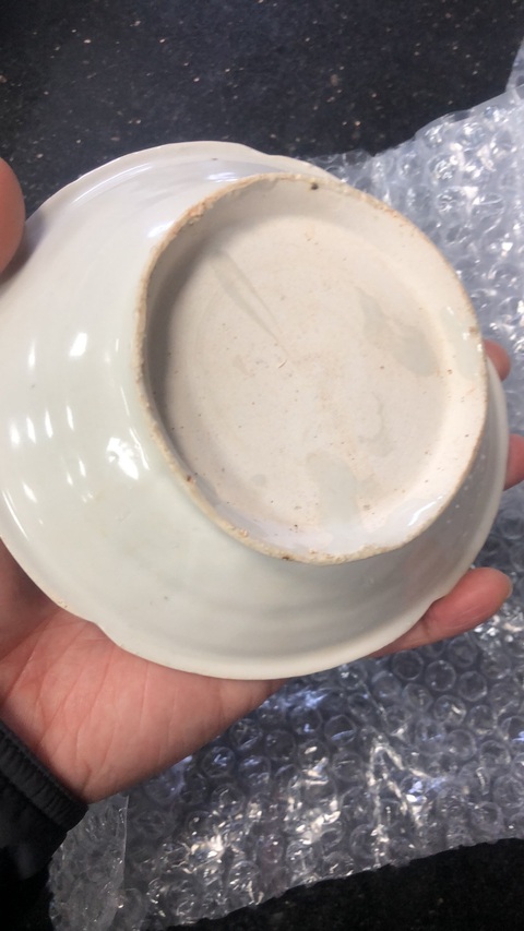 古玩陶瓷白釉花口碗17/12/2025拍賣，當前價格5800元