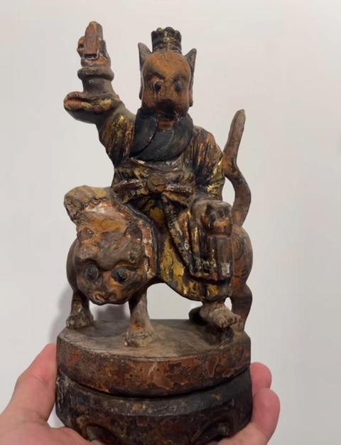 古玩雜項(xiàng)木雕人物造像真品鑒賞圖