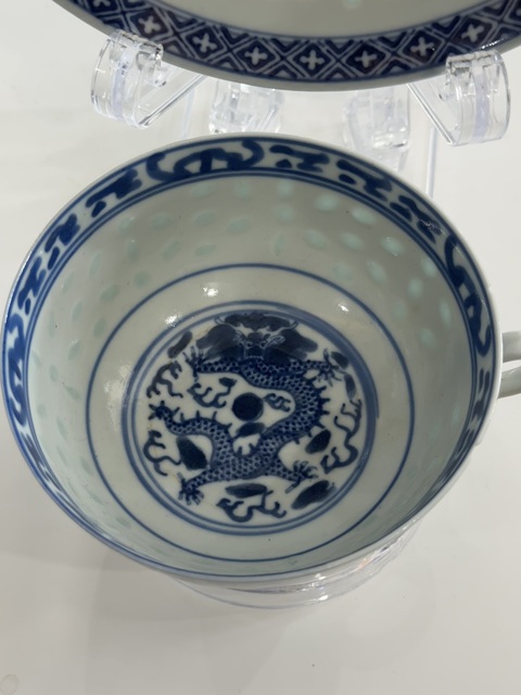 古玩陶瓷龍紋青花執(zhí)杯拍賣，當(dāng)前價(jià)格1299元