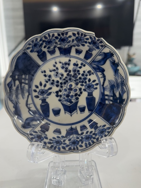 古玩陶瓷乾隆年制青花博古圖紋盤拍賣，當(dāng)前價(jià)格299元