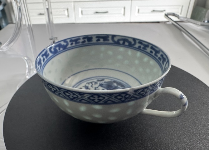 古玩陶瓷龍紋青花執(zhí)杯拍賣，當(dāng)前價(jià)格1299元