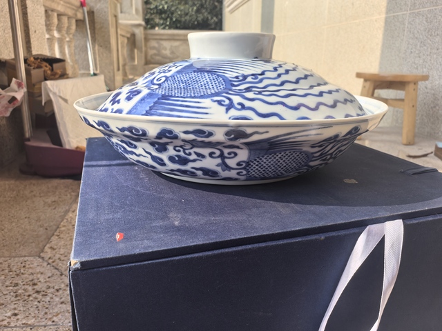 古玩陶瓷青花盤真品鑒賞圖