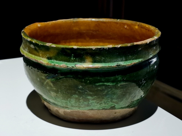 古玩陶瓷宋單彩綠釉缽真品鑒賞圖