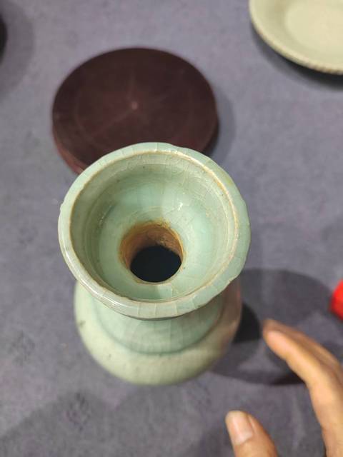 古玩陶瓷明代·青釉洗口瓶 真品鑒賞圖