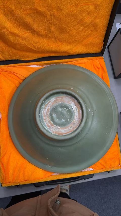 古玩陶瓷盤真品鑒賞圖