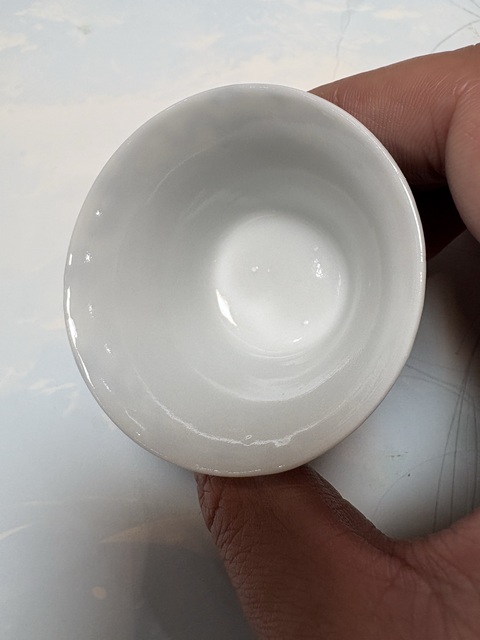 古玩陶瓷青花獅子繡球圖壓手杯真品鑒賞圖