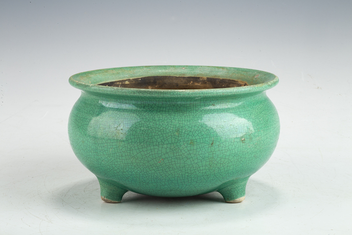 古玩陶瓷民國·綠哥釉三足爐真品鑒賞圖