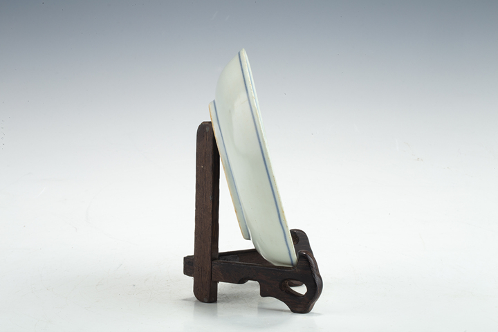 古玩陶瓷明晚·青花獅紋盤一組四個拍賣，當前價格0元