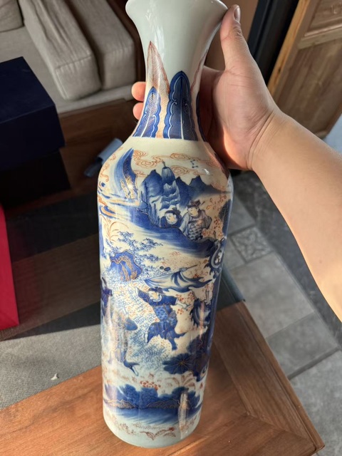 古玩陶瓷青花礬紅人物故事紋撇口瓶真品鑒賞圖