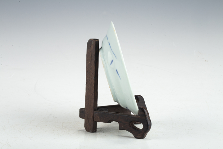 古玩陶瓷清早·青花麒麟紋小盤真品鑒賞圖