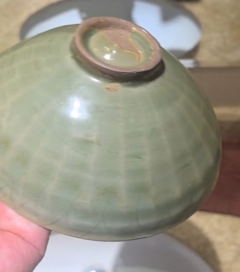 古玩陶瓷龍泉窯青釉碗真品鑒賞圖
