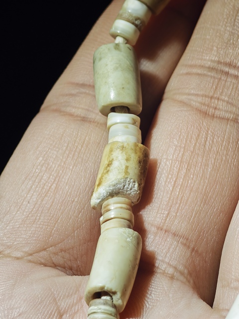 古玩玉器老硨磲項飾真品鑒賞圖