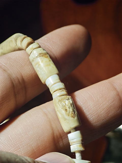 古玩玉器老硨磲項飾真品鑒賞圖