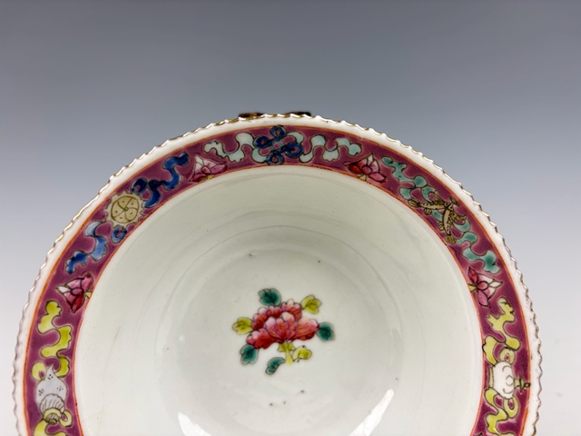 古玩陶瓷民國·粉彩鳳紋牡丹托八寶花口碗拍賣，當前價格396元