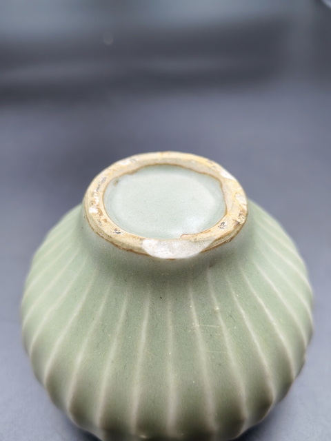 古玩陶瓷龍泉窯青釉罐真品鑒賞圖