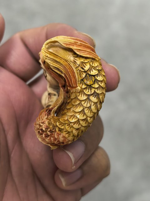 古玩雜項猛犸象牙童子抱魚真品鑒賞圖