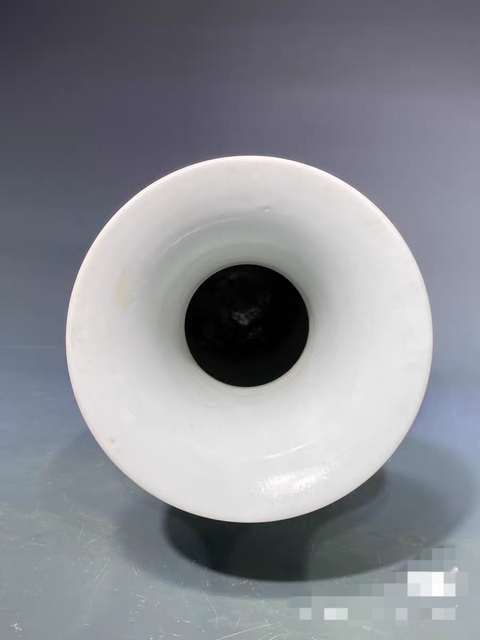 古玩陶瓷清光緒 五彩庭院仕女嬰戲圖紋觀音瓶真品鑒賞圖