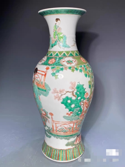 古玩陶瓷清光緒 五彩庭院仕女嬰戲圖紋觀音瓶真品鑒賞圖