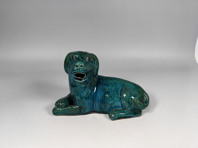 古玩陶瓷清中孔雀藍吉祥犬雕塑真品鑒賞圖