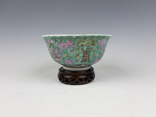 古玩陶瓷民國·粉彩胭脂紅蝠壽紋碗拍賣，當(dāng)前價格376元