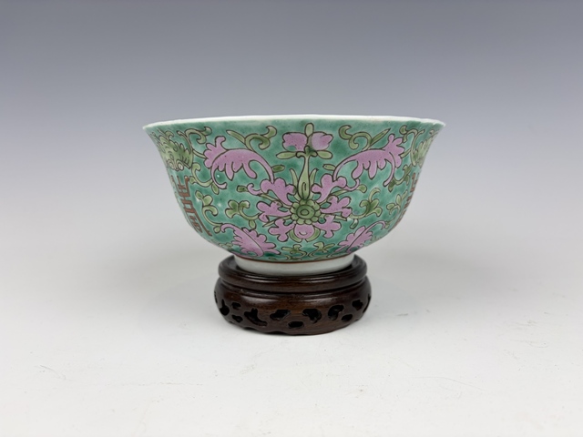 古玩陶瓷民國·粉彩胭脂紅蝠壽紋碗拍賣，當(dāng)前價格376元