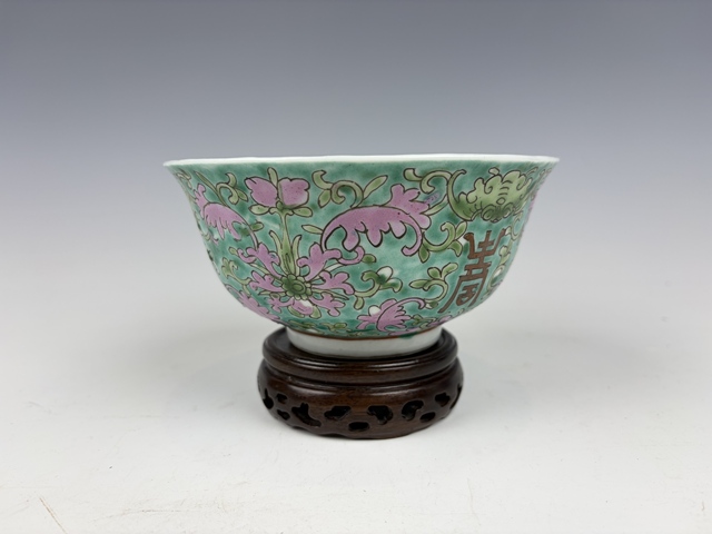 古玩陶瓷民國·粉彩胭脂紅蝠壽紋碗拍賣，當(dāng)前價格376元