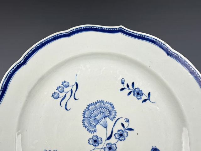 古玩陶瓷清中期·青花三多紋折沿花口大盤拍賣，當前價格558元