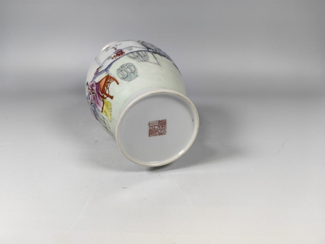 古玩陶瓷民國江東二喬仕女人物紋粉彩柳葉瓶真品鑒賞圖