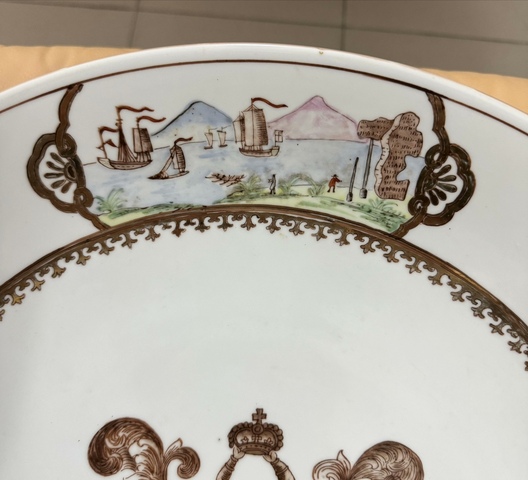 古玩陶瓷徽章瓷盤真品鑒賞圖