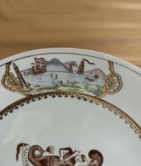 古玩陶瓷徽章瓷盤真品鑒賞圖