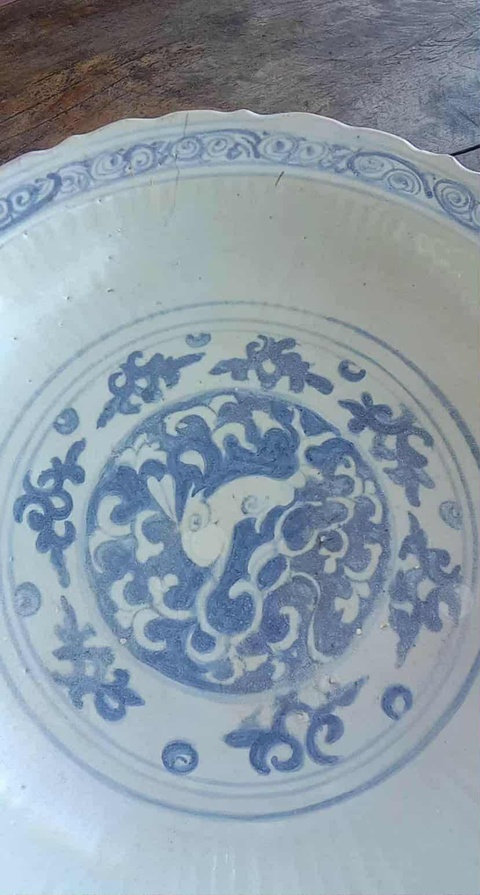 古玩陶瓷兔紋青花盤真品鑒賞圖