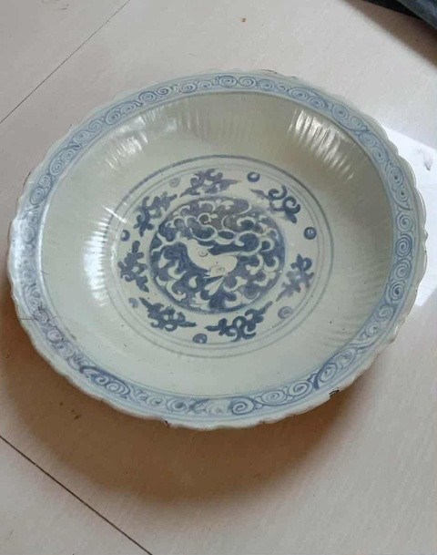 古玩陶瓷兔紋青花盤真品鑒賞圖